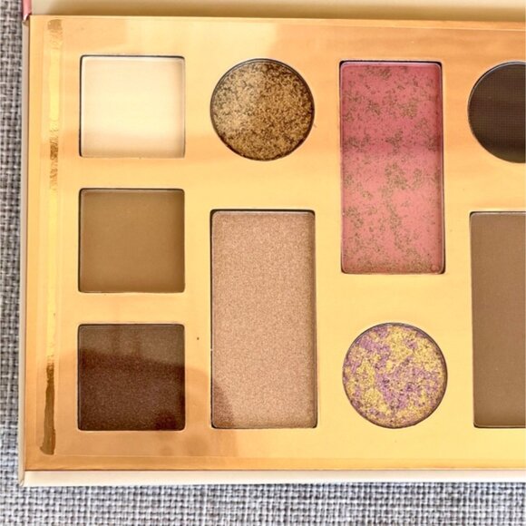 The Beauty Crop the Essentials Face Palette Eye Shadows Highlight Bronzer Blush - Picture 8 of 12